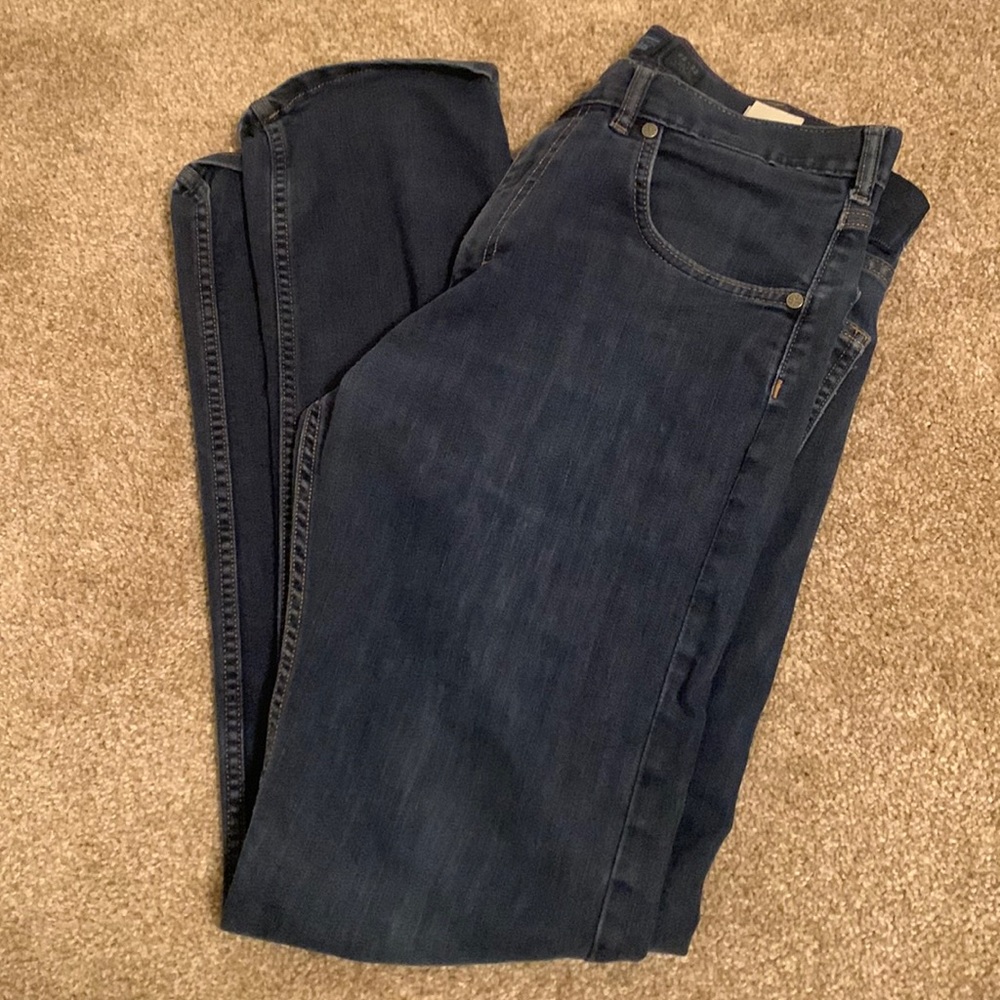 Mens Patagonia Jeans. Size 32x32. Straight Stretch fit. Great condition.